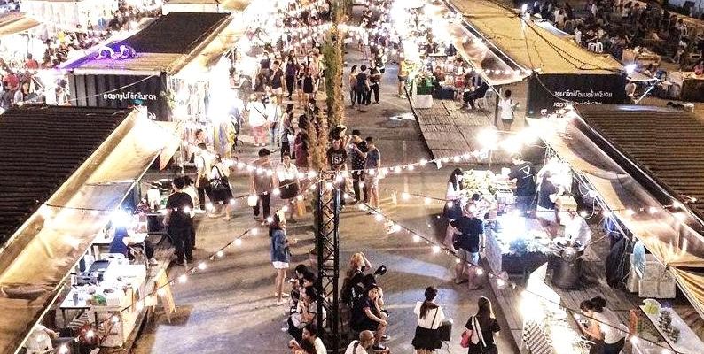 bannongchok|Shopper’s Paradise: Cowes Night Market Souvenir Hunting