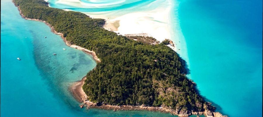 bannongchok|Traveling through the Whitsunday Islands: Sailing and Relaxation
